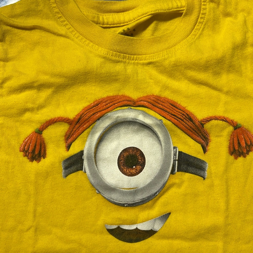 Universal Studios Kids Girls Size S Despicable Me Minion Yellow T-Shirt